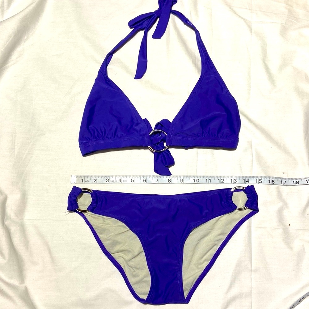 INGEAR Bikini. Royal Purple. Silver Tone Rings in Top and Bottoms. Size Large
